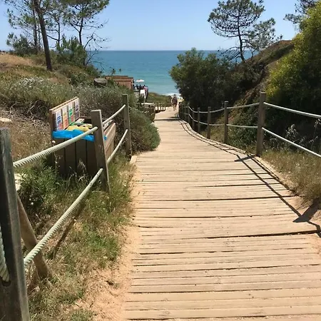 1 Bedroom Apartment, 5 Minute Walk To The Beach شقة