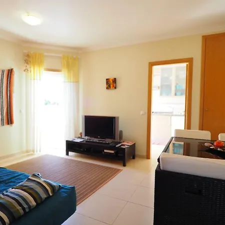 1 Bedroom Apartment, 5 Minute Walk To The Beach Albufeira